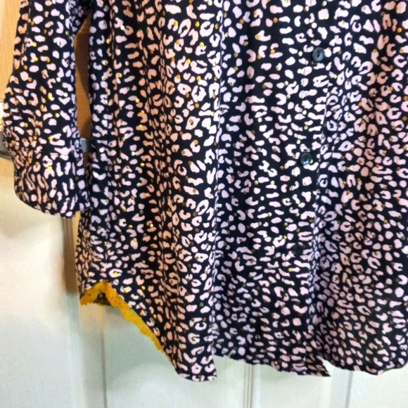 Victoria's Secret Cheetah Print With Gold Long Sleeve Button Down Long Gown SzM - Picture 5 of 9
